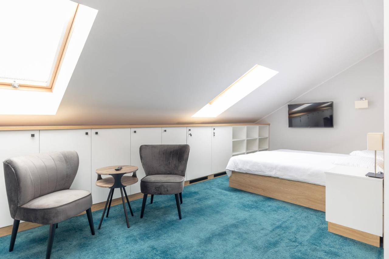 Aparthotel Esencja Warszawy Nowy Swiat Warszawa Exteriör bild